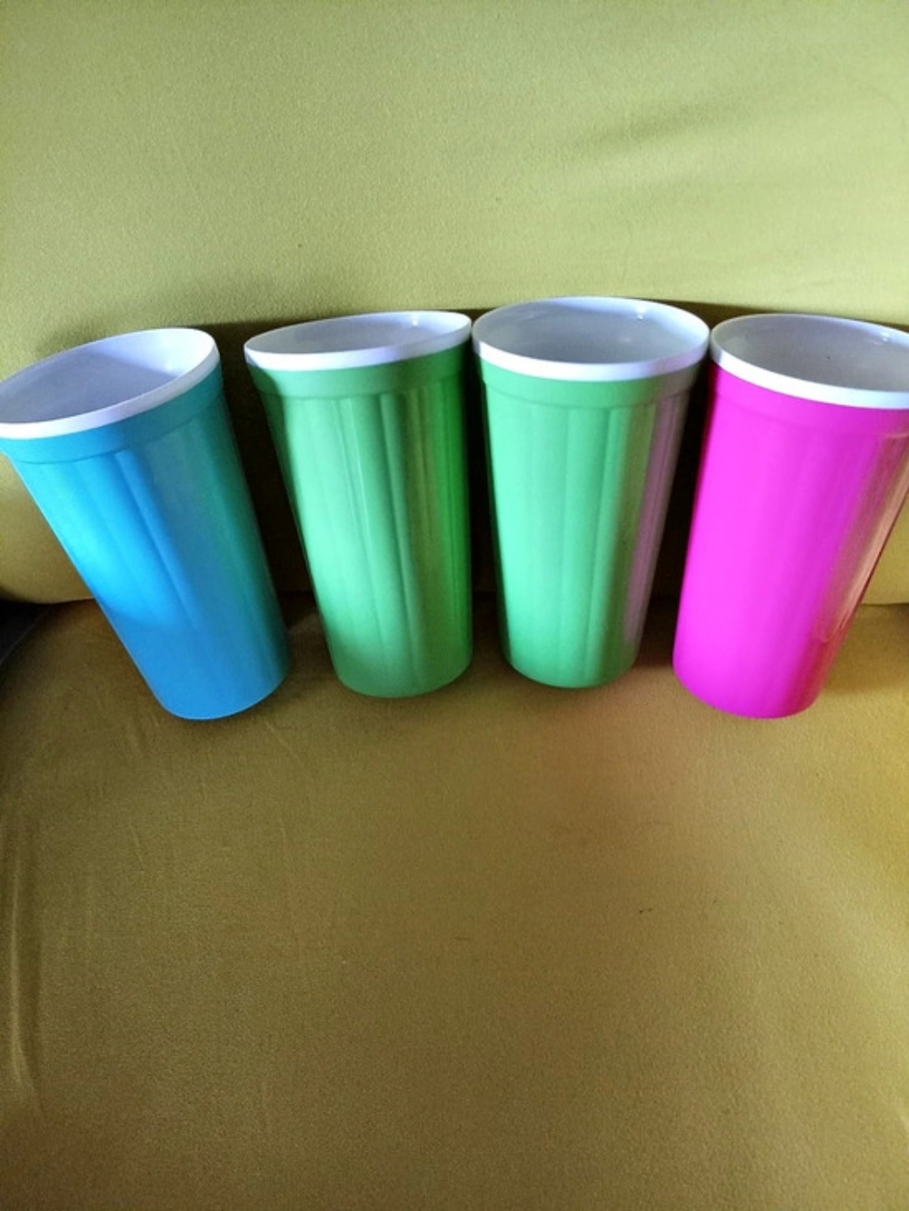 Tupperware Impressions Tumblers Set of 4 Plastic Cups Blue & Green & Pink